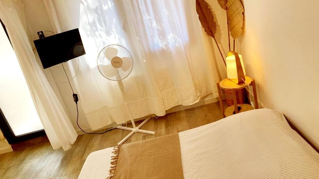 Superbe Appartement Boheme Dans Les Vignes 尼姆 外观 照片
